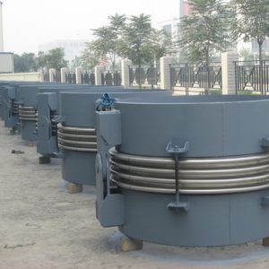 Single hinge compensator